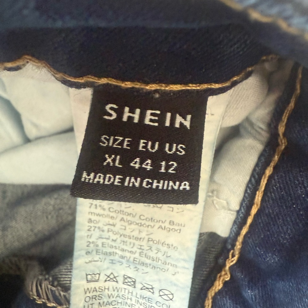 SHEIN Dark Blue Distressed Jean Shorts - Picture 3 of 3